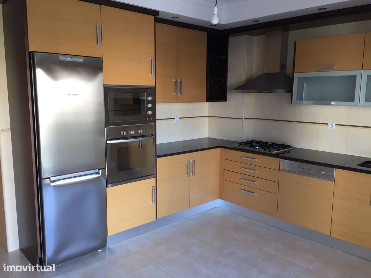 Apartamento T3 + Garagem - Grande imagem: 3/30