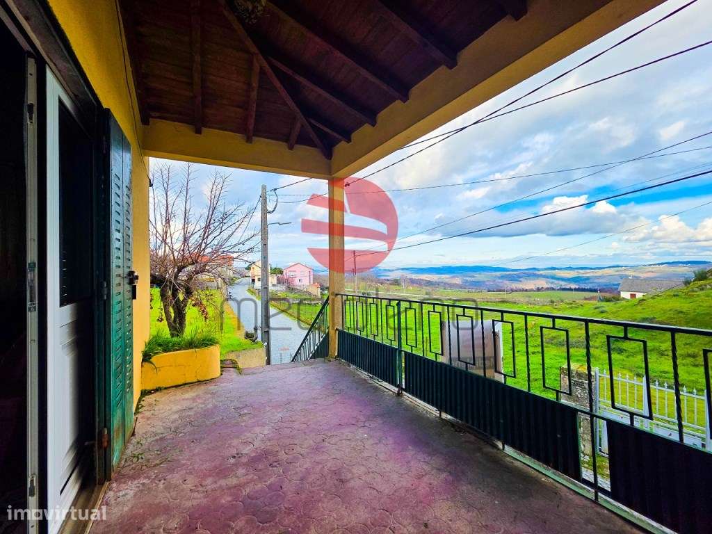 MORADIA T8 C/ LOGRADOURO, COMÉRCIO E TERENO-9