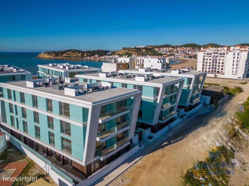 Apartamento T2 na Primeira Linha de Mar - Avenida Marginal, São Mar...-44