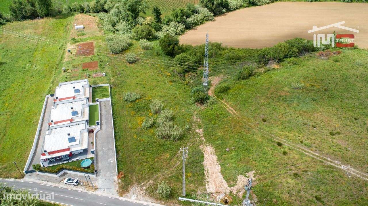 TERRENO URBANO COM AREA TOTAL DE 5.443,93 M2 COM PROJETO PARA 5 MOR... - Grande imagem: 2/17