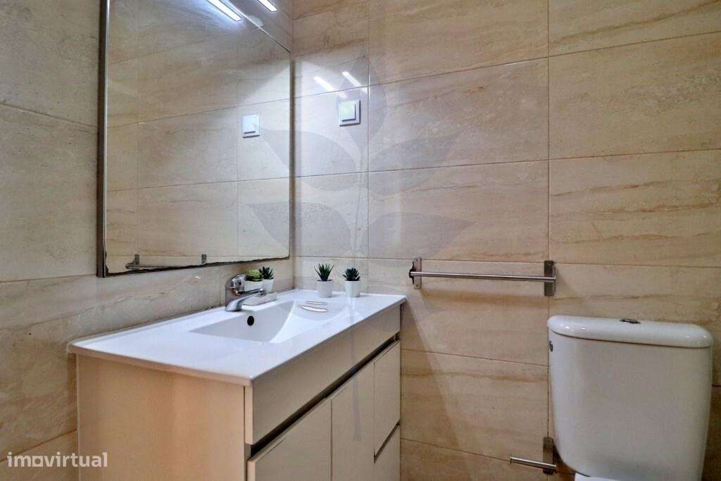 Apartamento T0 com terraço – mobilado e equipado | Braga-12