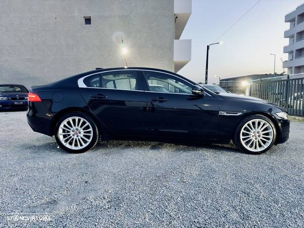 Jaguar XE 2.0 D Portfolio Aut. - 10