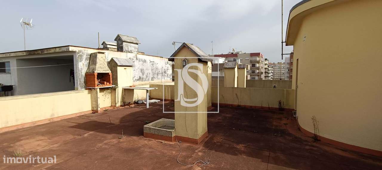 Apartamento T1 junto à Praia da Amorosa, em Chafé - Grande imagem: 4/20