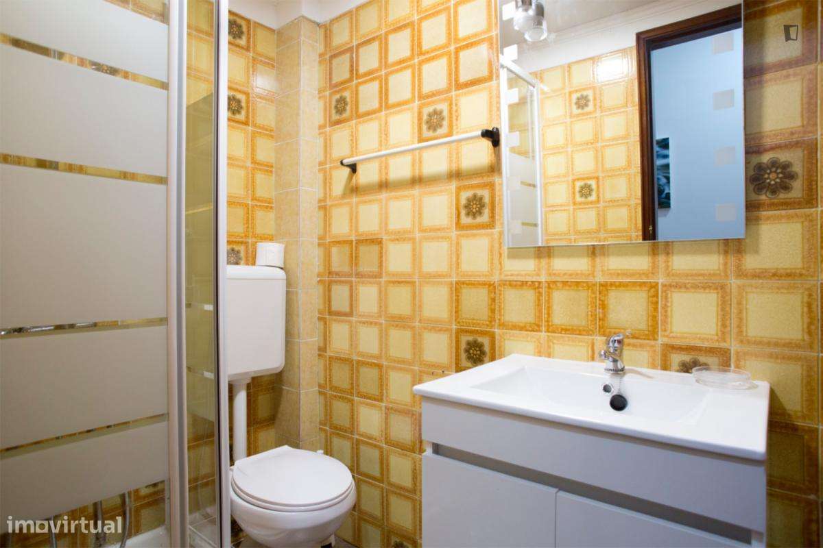 Quarto - localizado em Pontinha Lisbon - Grande imagem: 2/15