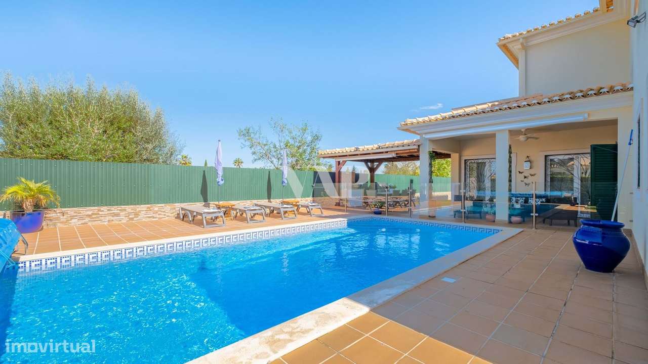 Moradia 5 quartos com piscina numa zona residencial tranquila, Albufei - Grande imagem: 2/45