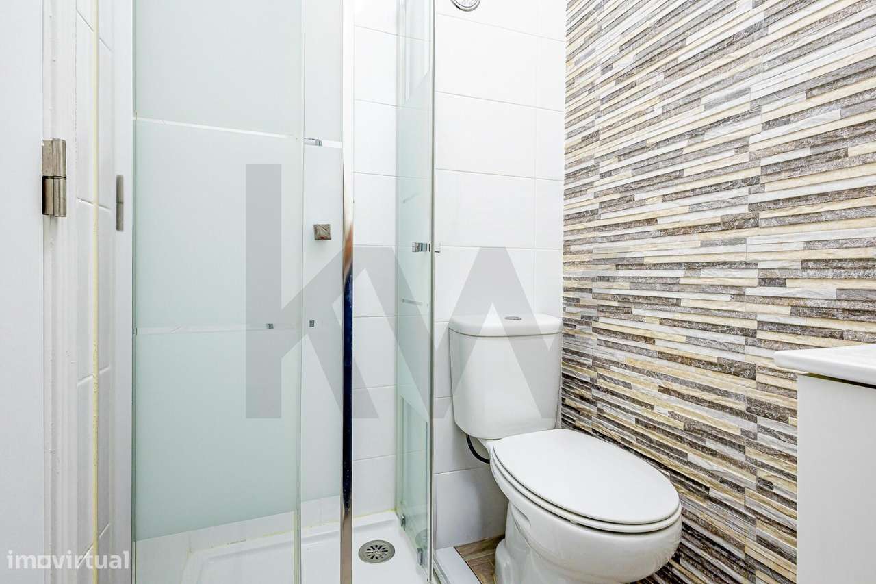 Apartamento T3 Totalmente Remodelado em Vale Flores de Cima-8
