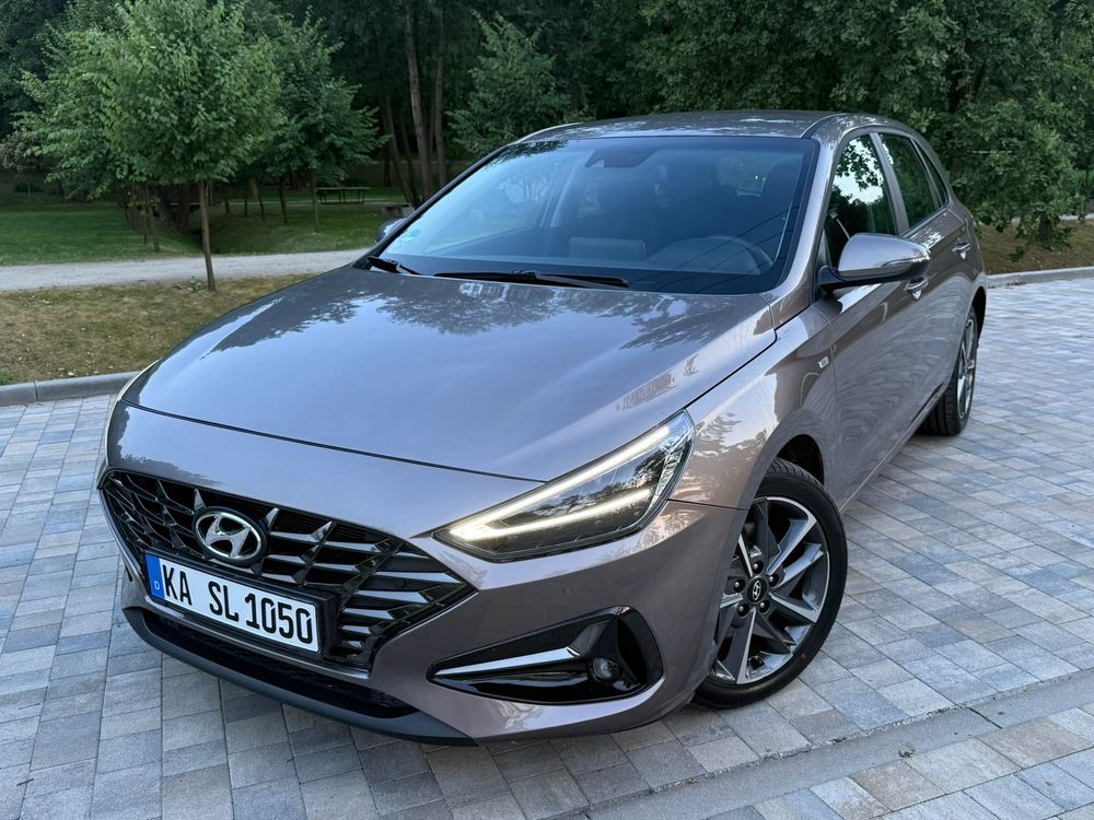 Hyundai i30 III (2017-) 1.5 T-GDI 48V-Hybrid DCT Advantage 2023
