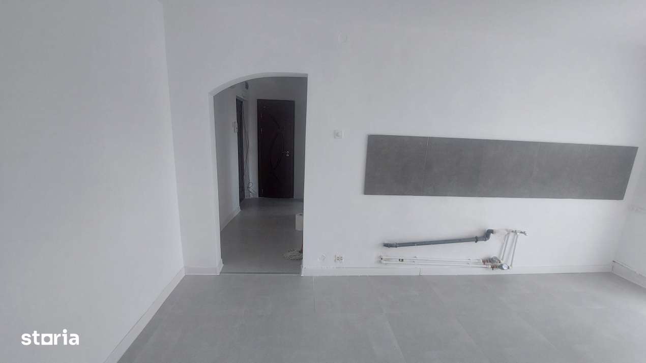 Apartament 3 camere open space, etajul 10, Craiovita zona Niela - Imagine principală: 4/7