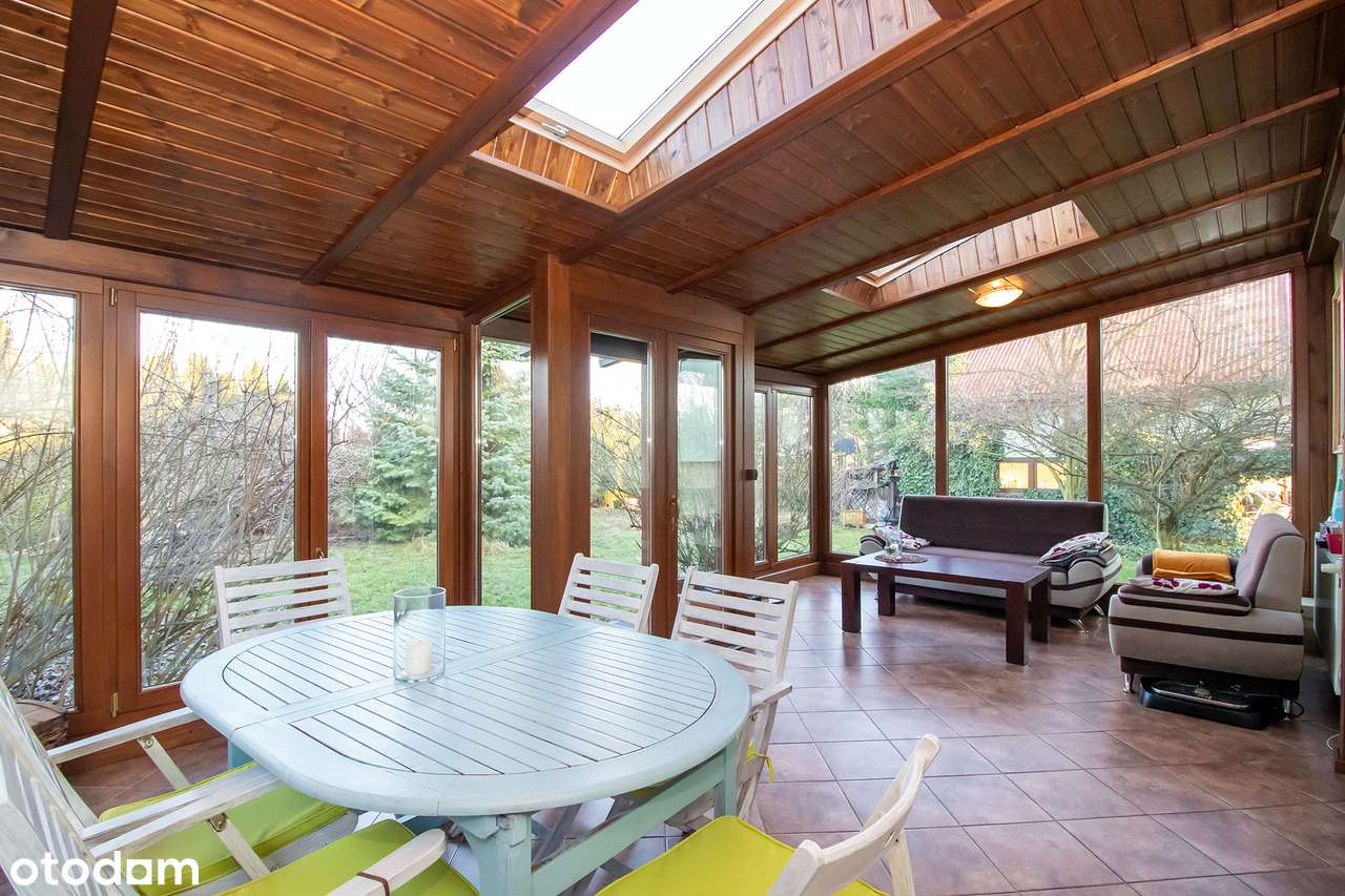 Duży, funkcjonalny dom pod Opolem-0