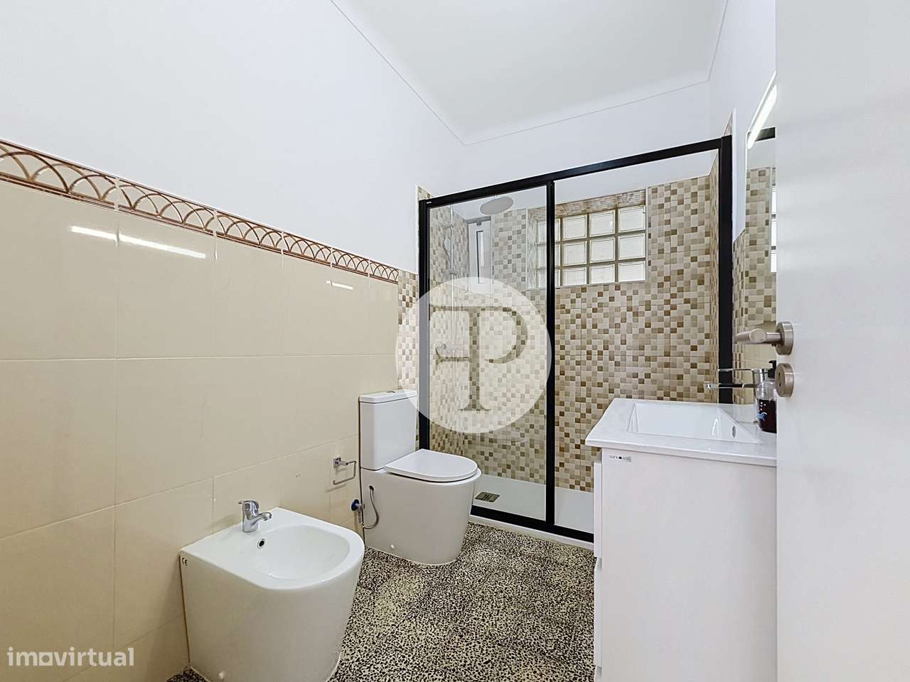 T3 remodelado no centro das Caldas da Rainha, último piso com varanda-19