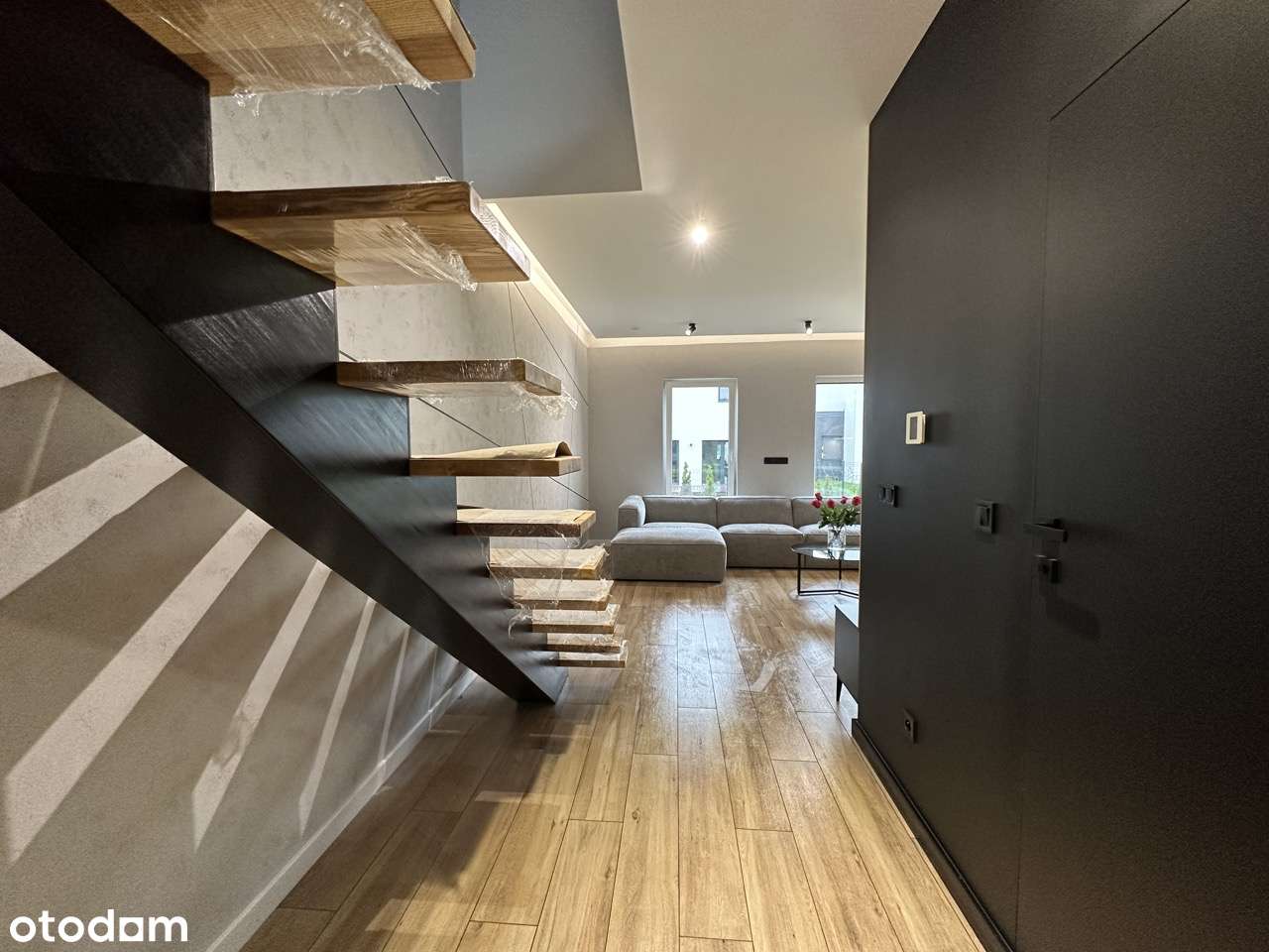 Dom wysoki standard.-16