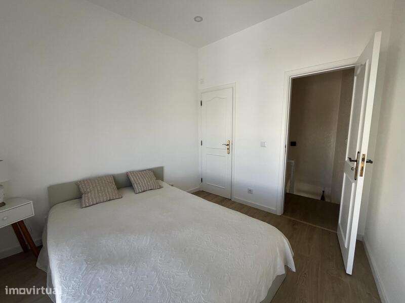 Moradia T2 Remodelada com Vista Mar Próxima das Praias na Lourinhã-19