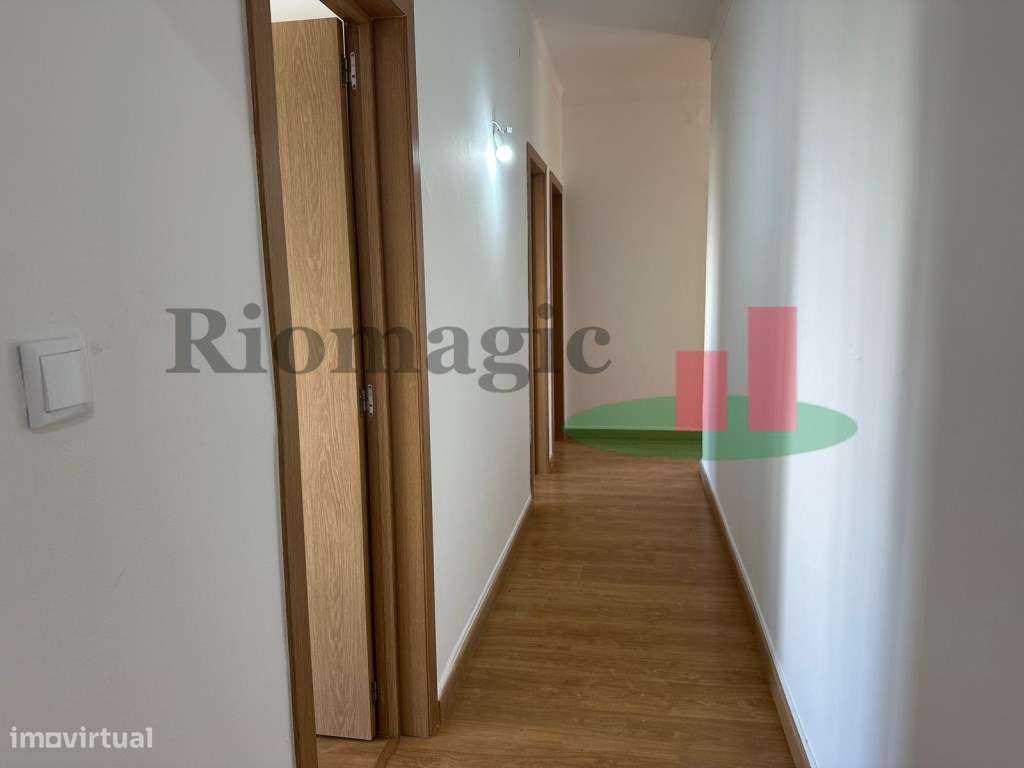 Apartamento T4 - Rio de Mouro-22