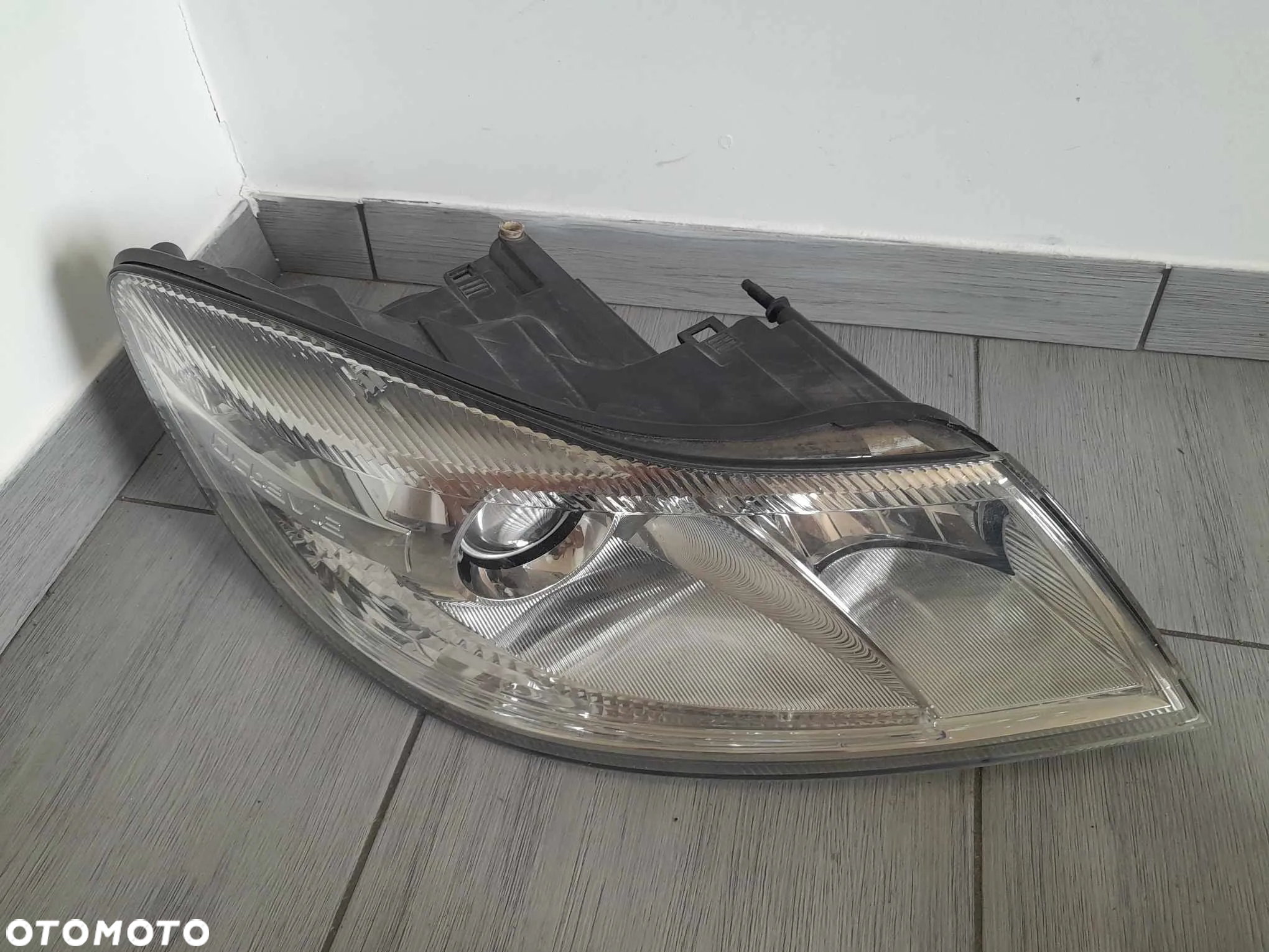 LAMPA PRZEDNIA PRAWA PRZÓD SKODA OCTAVIA II LIFT 1ZT 08-12 - 3