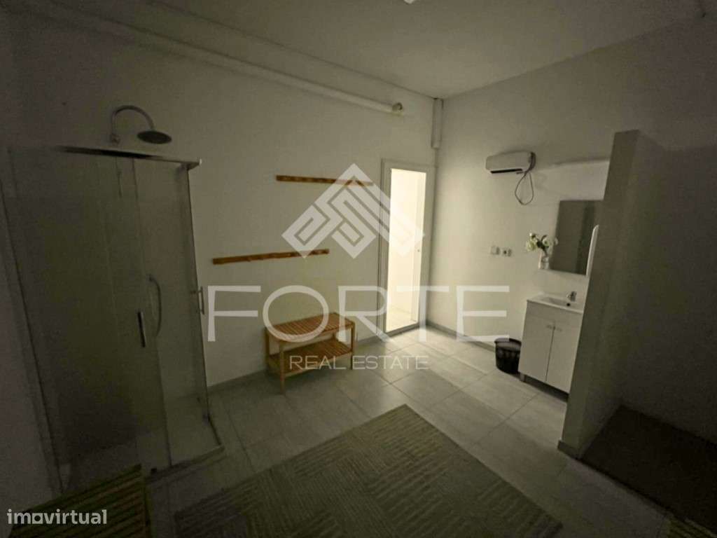 Espaço Comercial c/ armazém-8