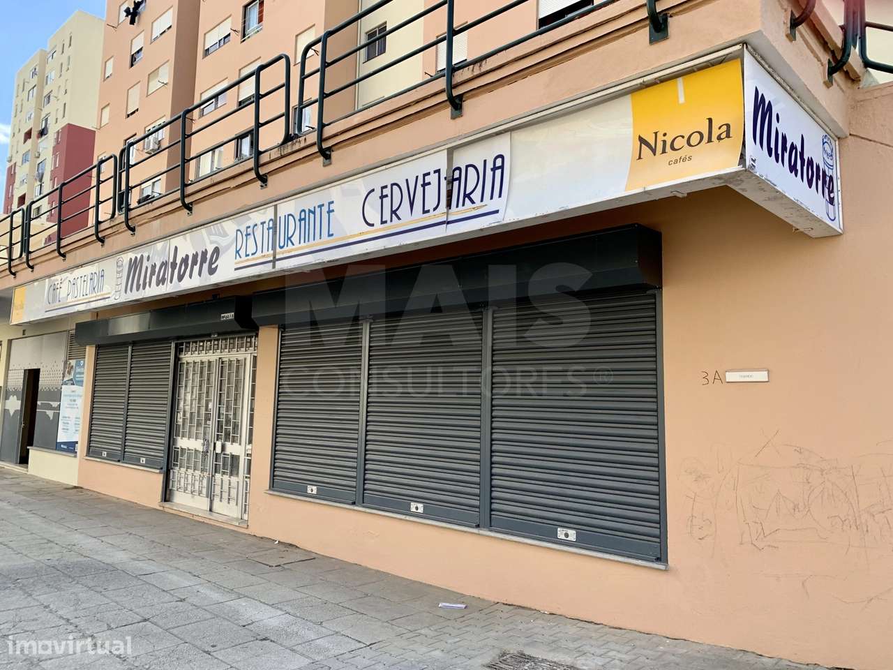 Loja 200m2 para serviços em Corroios - Grande imagem: 1/10