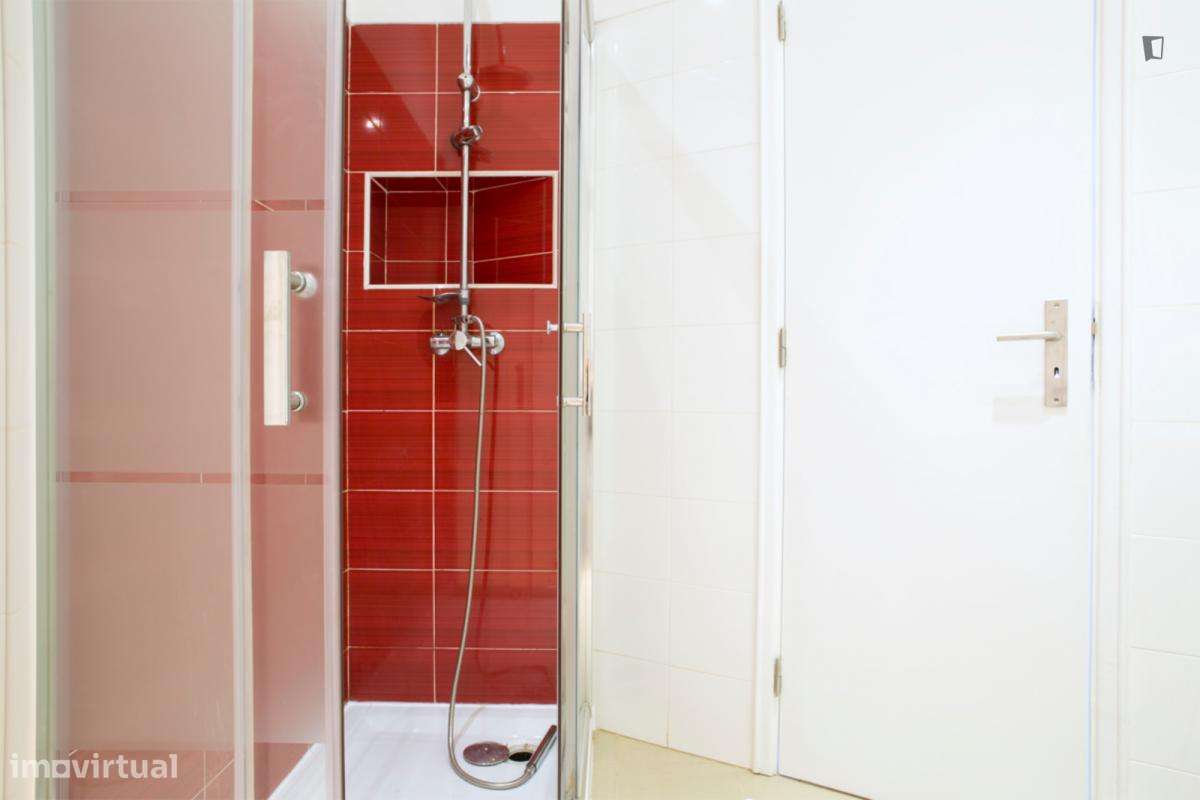 Quarto - localizado em Santa Apolónia Lisbon - Grande imagem: 5/11