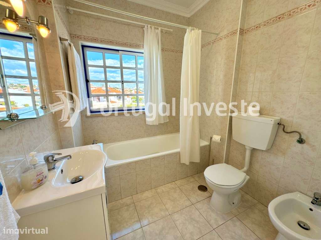 Apenas 5 min da Praia! T0 mobilado com acesso a piscina e excelente...-5