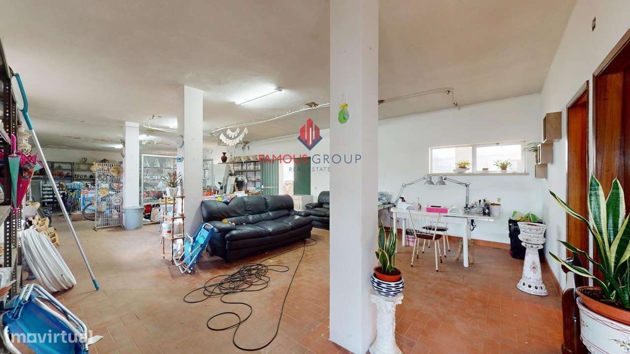 Moradia T6 e 4 Terrenos Urbanos - Grande imagem: 3/29