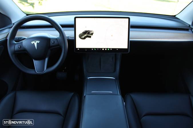 Tesla Model Y - 6