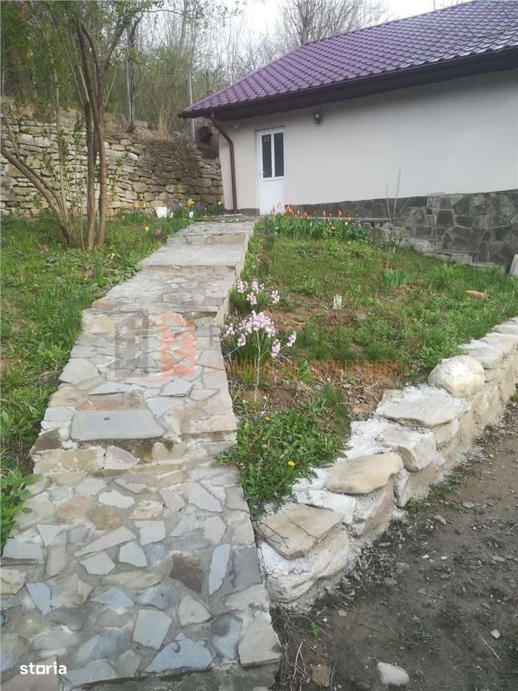 Casa tip parter zona Cozieni - Imagine principală: 3/17