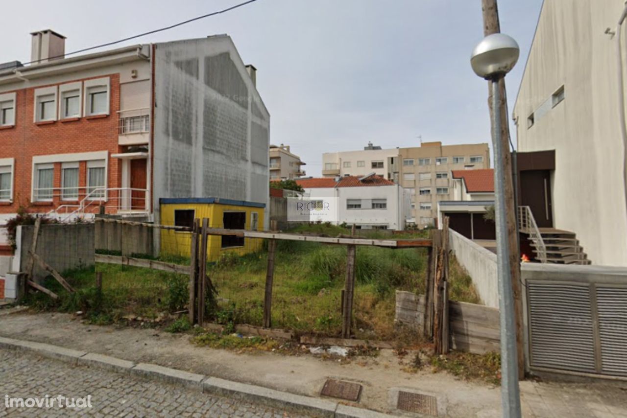 Terreno para construção de moradia a escassos minutos do Hospital de S