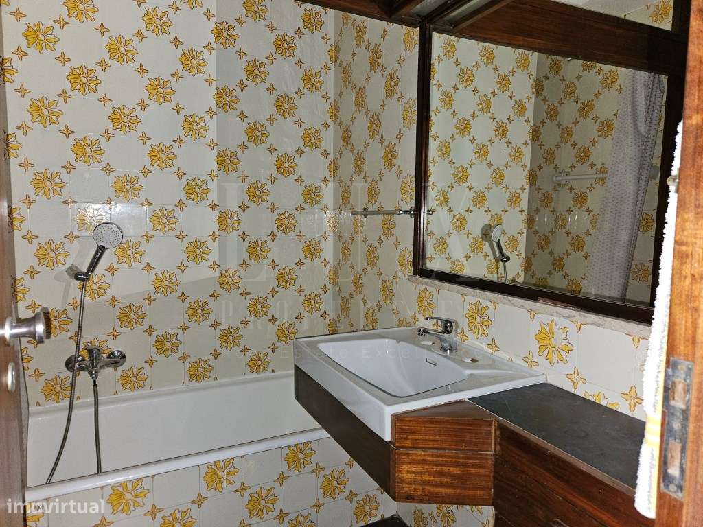 APARTAMENTO T1 EM CARCAVELOS COM VISTA MAR 1ª LINHA A 200m DA PRAIA-28