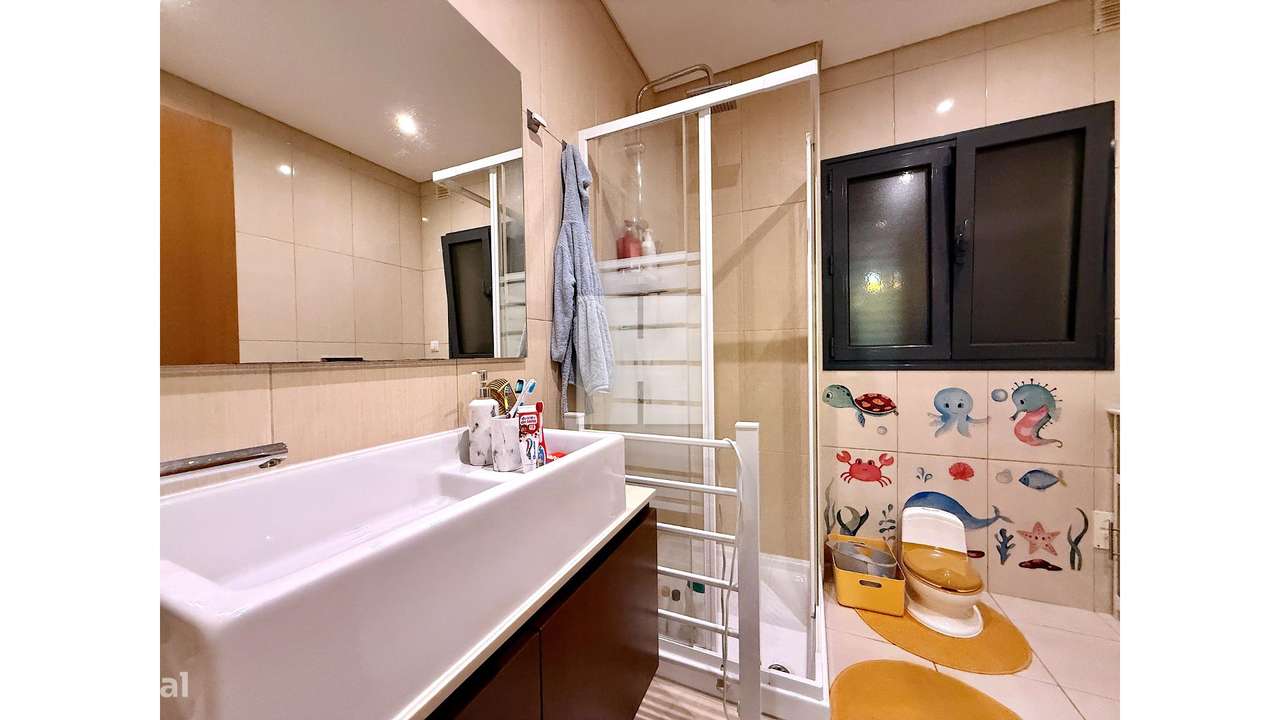 Apartamento T3 c/ Garagem-23