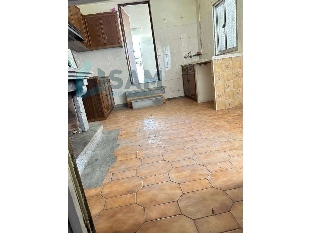 Moradia T3 com Terreno e Armazém | Espaço, Versatilidade e Potencia... - Grande imagem: 3/29