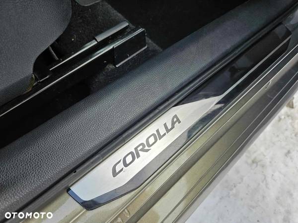 Toyota Corolla 2.0 Hybrid Touring Sports Business Edition - 20