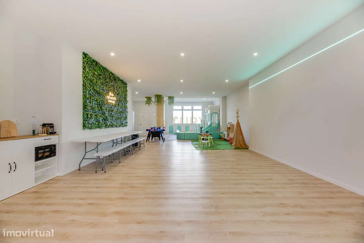 Oportunidade única para adquirir uma loja totalmente remodelada em Lis-8