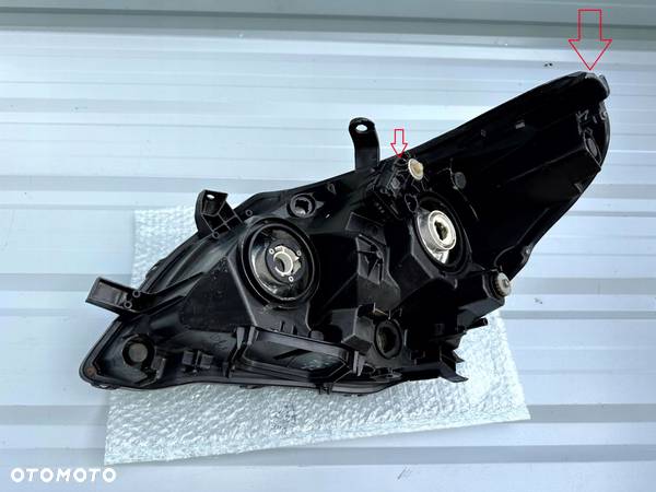 TOYOTA VERSO 09-13R LAMPA PRAWA REFLEKTOR PRAWY - 6