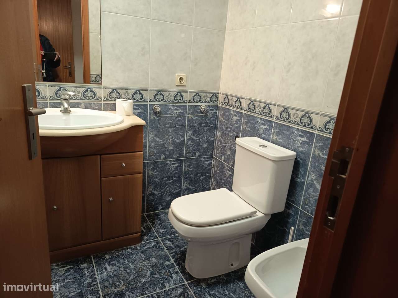 Apartamento T3 com varanda, garagem e jardim-7