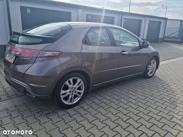 Honda Civic 1.8i-VTEC Sport - 3