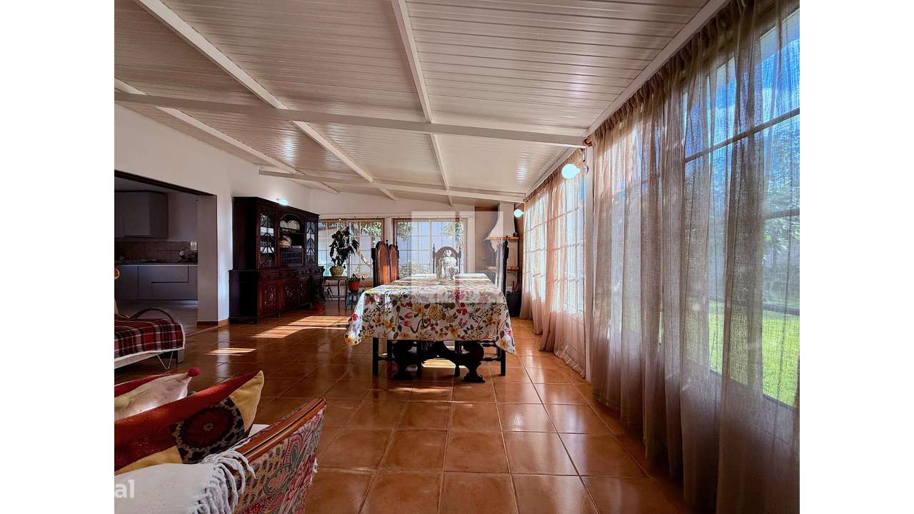 Moradia c/ Terreno e Jardim-19