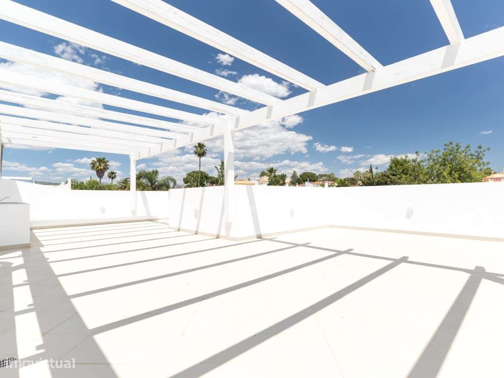 Moradia T4 com piscina em Vilamoura, Algarve-38