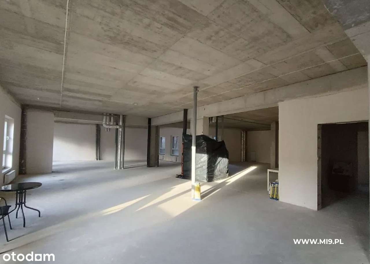 Sprzedam- lokal 350 m²- z opcją podziału-1