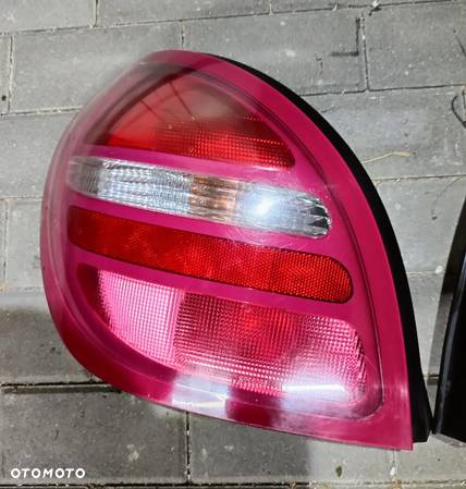 Lampa tył nissan almera n16 prawa lewa Europa - 4