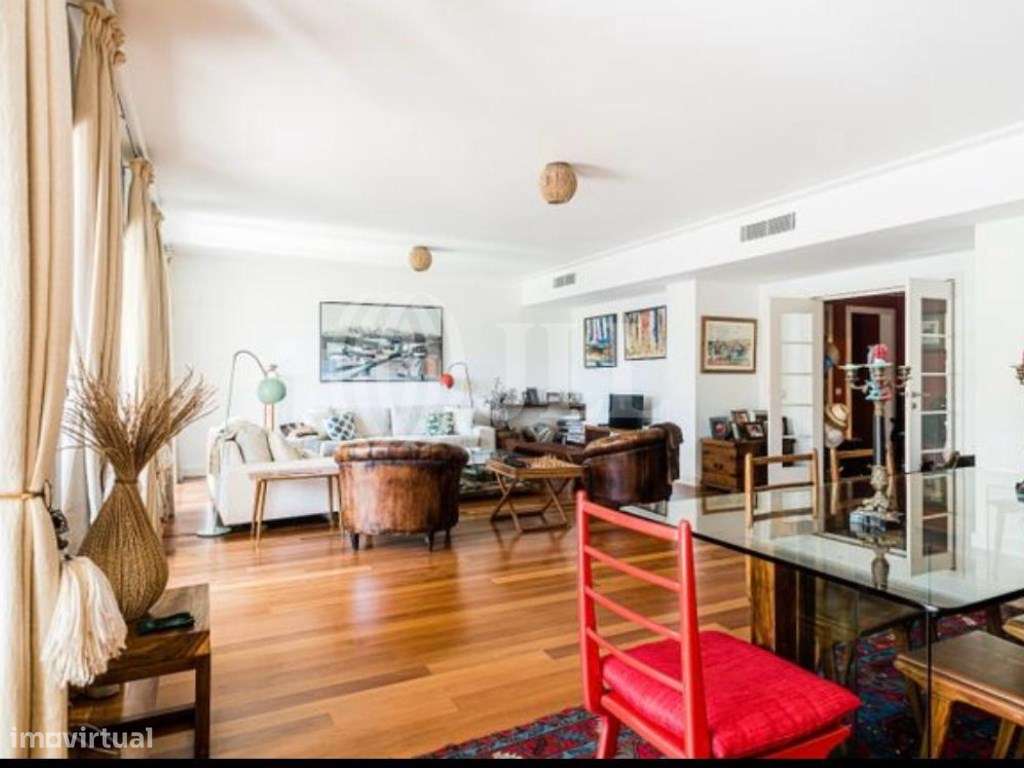 Apartamento T3 em condomínio com piscina na Lapa, Lisboa - Grande imagem: 5/16