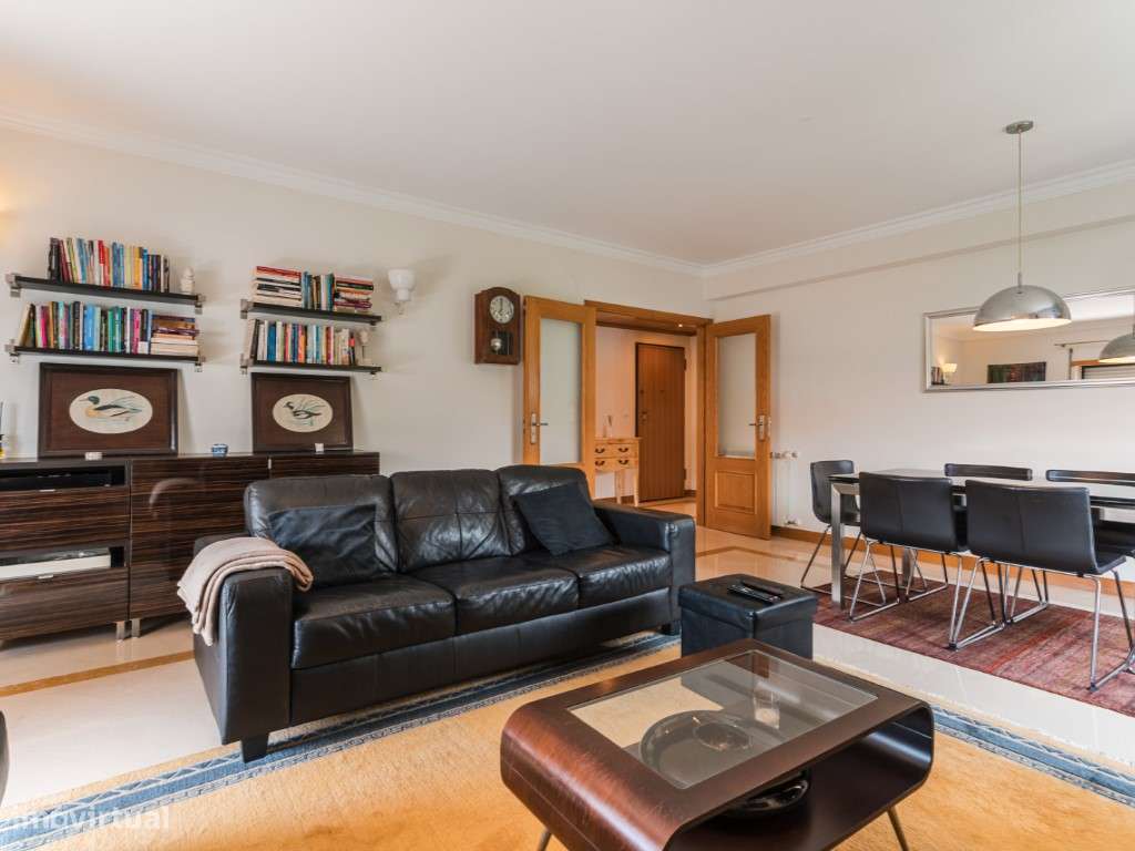 T2 com Garagem a 300mts da Praia - Quinta de São Gonçalo, Carcavelos-1