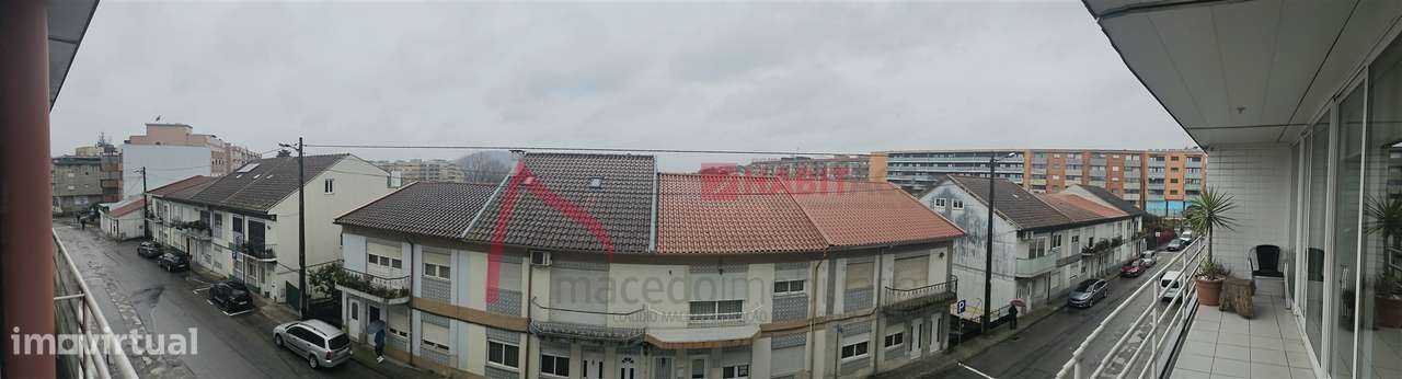 Apartamento T3 com 2 frentes e varandas em Ferreiros – Braga  O Seu Ap-33