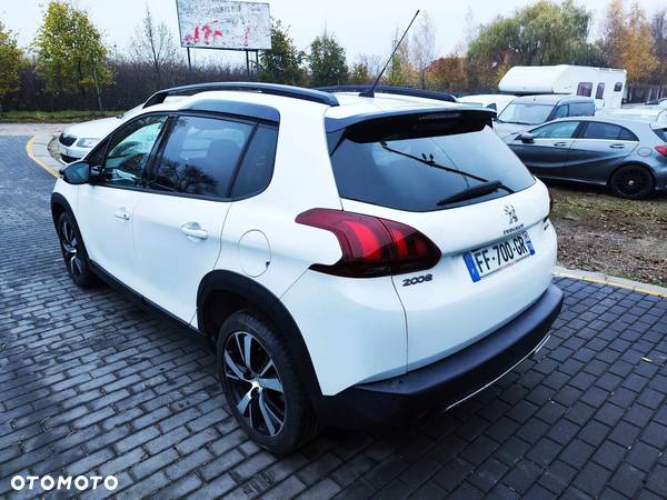 Peugeot 2008 PureTech 110 Stop&Start EAT6 GT-Line Edition - 11