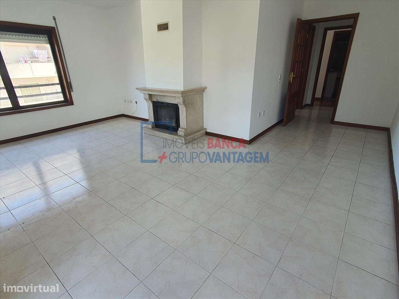 Apartamento T2 C/ Garagem Box - Grande imagem: 2/20