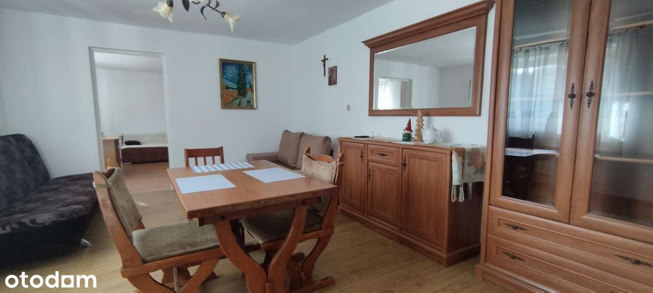 Przestronny z zadbanymi wnętrzami + zabudowania-10