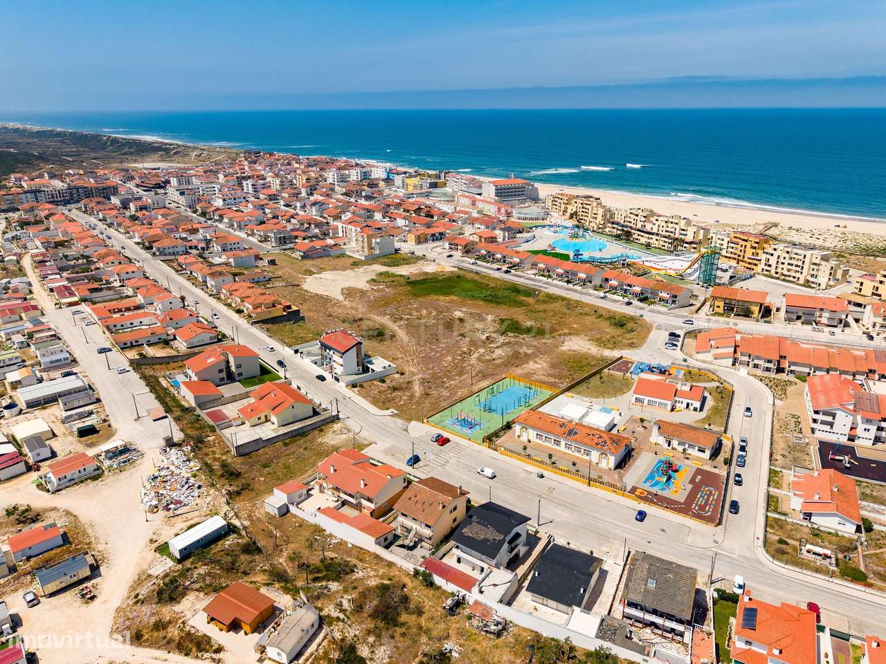 Moradia Geminada a 450mt da praia da Vieira de Leiria - Oportunidade Ú-43