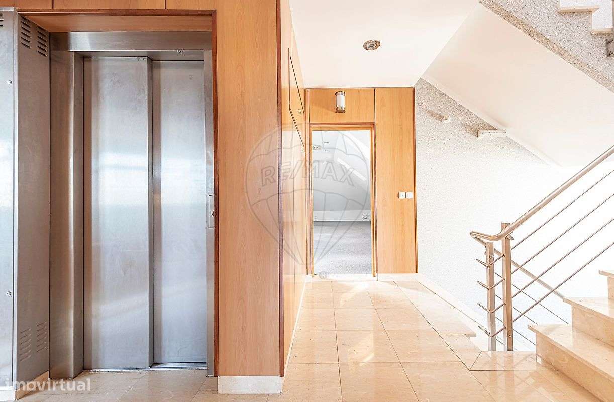 Escritório  para arrendamento - Grande imagem: 5/12