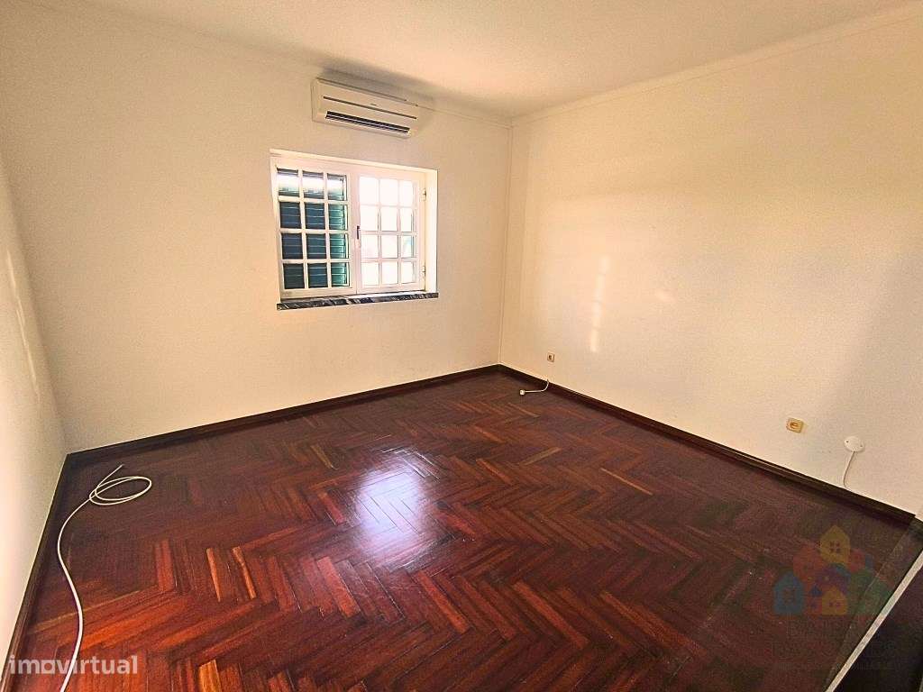 Moradia T3 Independente com terreno a 5 minutos de Tomar-9