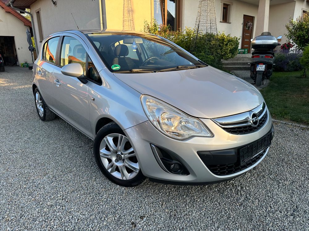 Opel Corsa D (2006-2014) 1.2 16V Enjoy 2011
