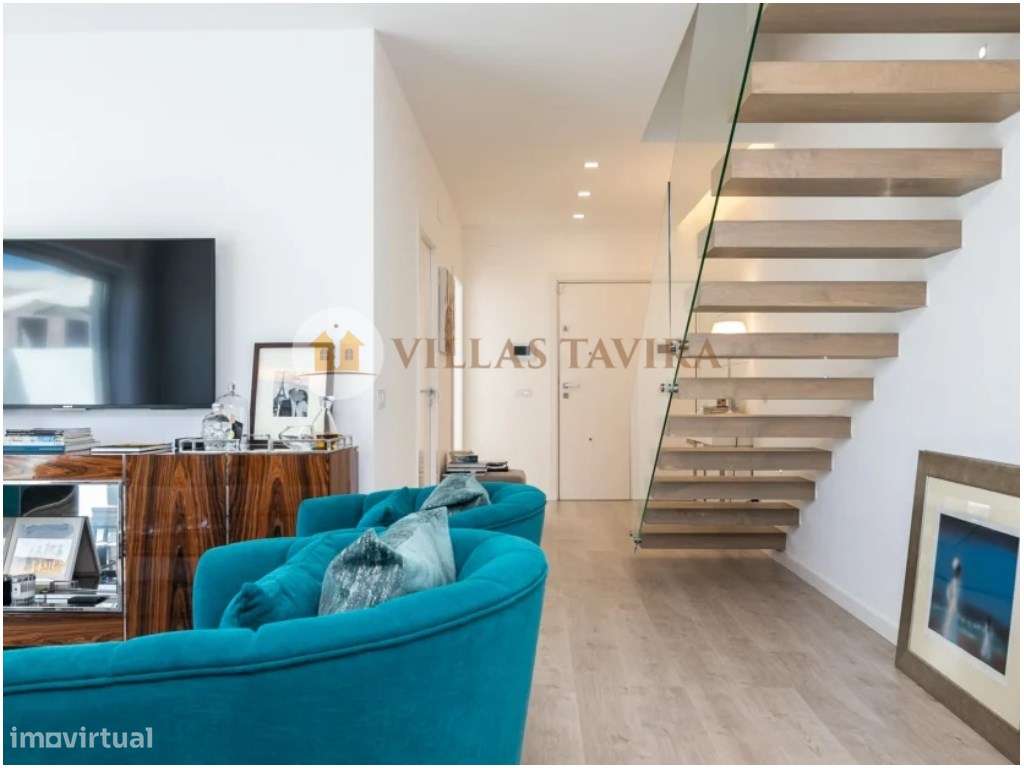 Moradia T3 de Luxo com Piscina, Vista Mar e Acabamentos Premium-10