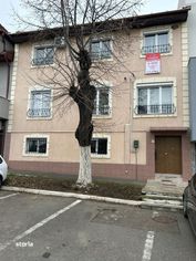 Casa str Eroului Necunoscut ,zona Bulevardul Dacia